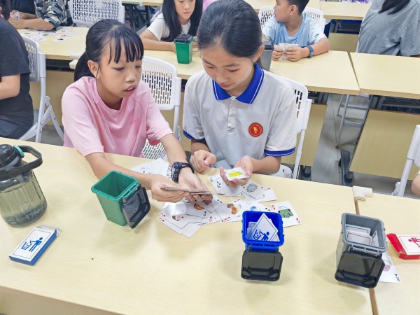 配资正规网上股票配资 垃圾分类大派对！金沙街金域蓝湾社区培养环保少年