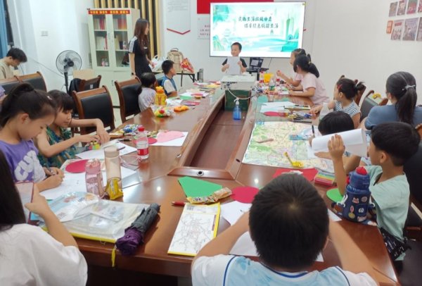 配资在线炒股查询 科普课堂、党员扫楼……金沙街金御苑南社区开展垃圾分类系列宣传